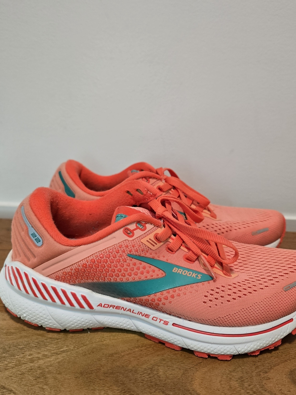 Brooks Women's Running Shoes - Coral Pink /Teal Size 6 - Picture 9 of 12